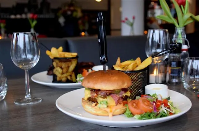 Отель Bastion Amstel